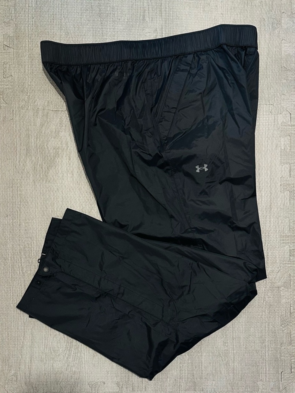 Under Armour Black Women’s Lightweight Track Pants